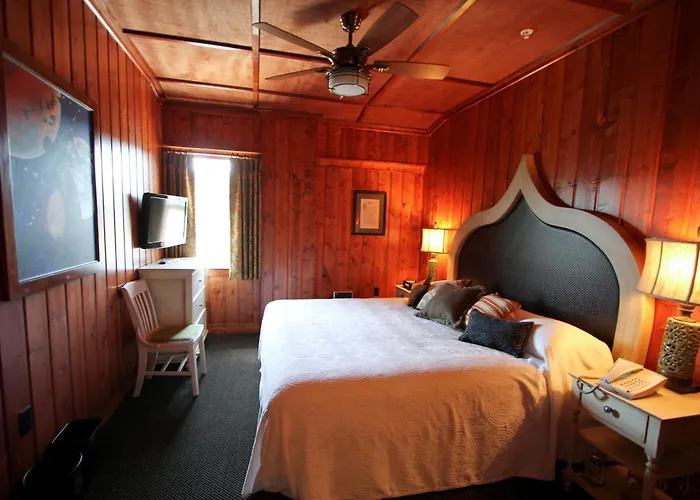 Mcmenamins Gearhart Hotel