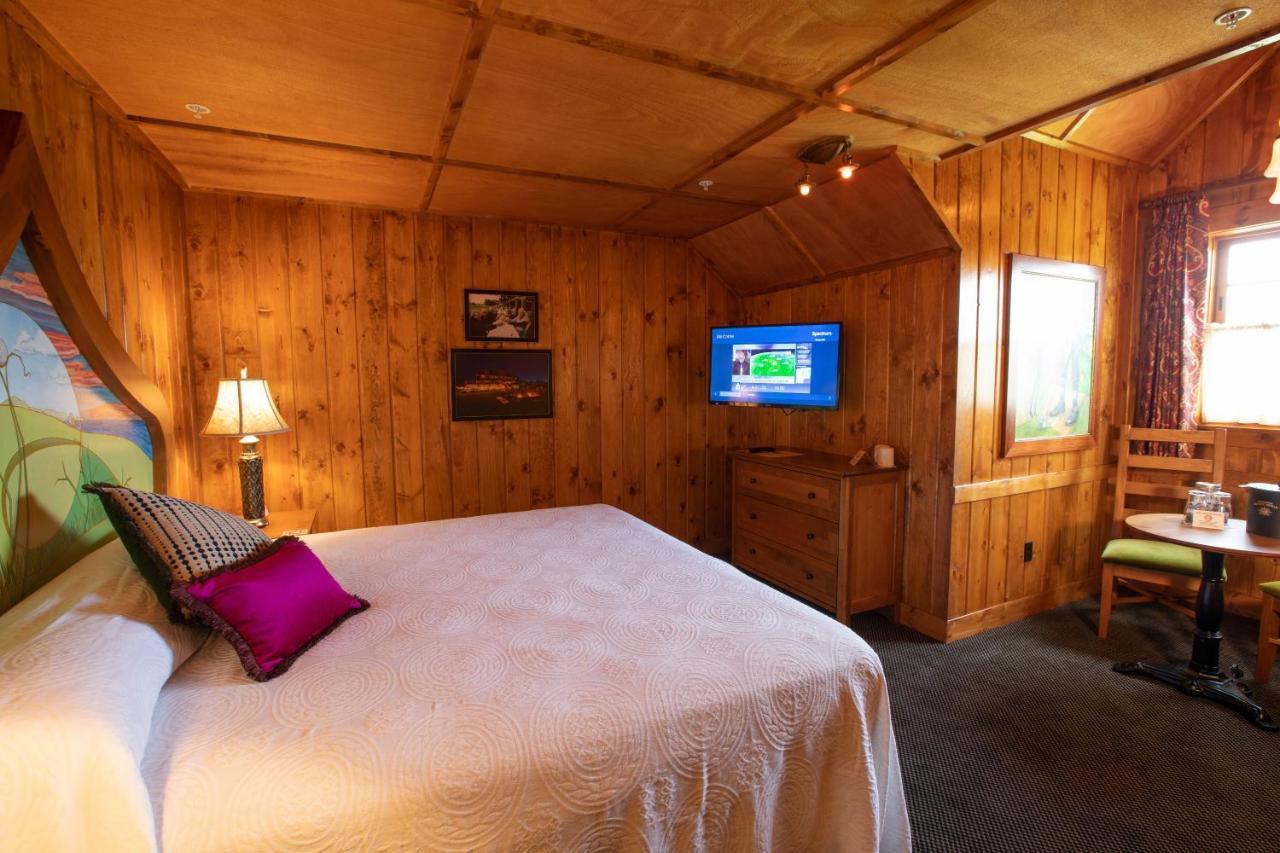 Mcmenamins Hotel 3*